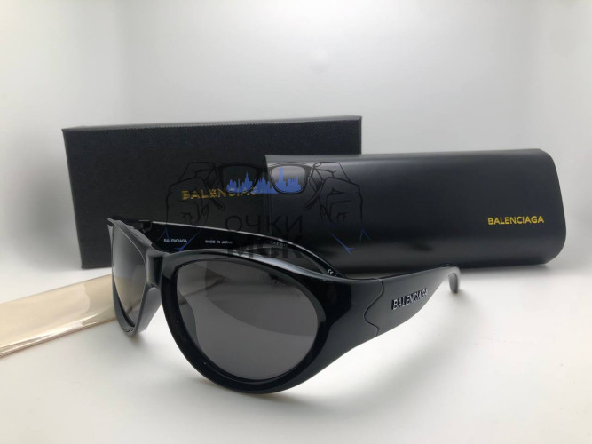 Очки Balenciaga Black/Black солнцезащитные женские оригинал