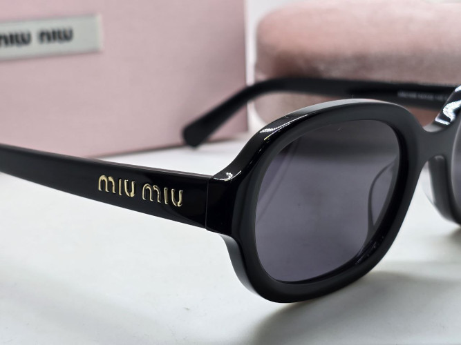 Очки Miu Miu Collection Black/Grey солнцезащитные женские оригинал