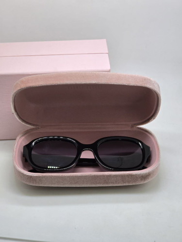 Очки Miu Miu Collection Black/Grey солнцезащитные женские оригинал