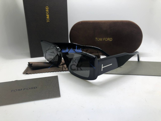 Очки Tom Ford Low "T" Black/Black солнцезащитные женские оригинал