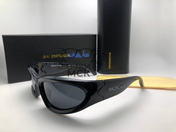 Очки Balenciaga Black солнцезащитные женские оригинал